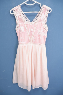 Платье Vero Moda нежное 42 размер