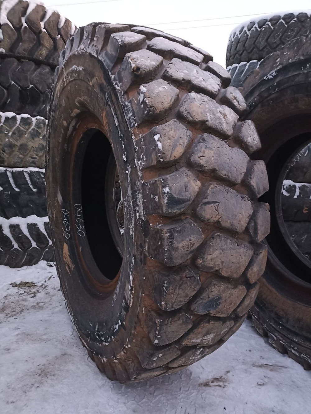 27.00R49 Bridgestone VMTP шина б/у