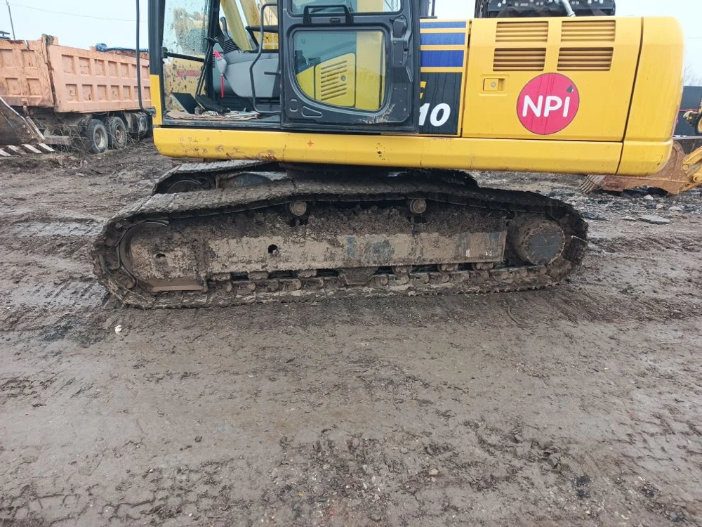 KOMATSU PC 210 Экскаватор PC210-10M0 (Дизельный, 6,7 л, 168 л.с., АТ)