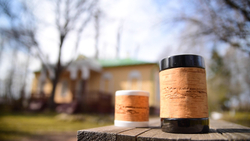 Кружка малая фарфоровая без ручки c берестой и с цитатами Чехова. Chekhov forever.