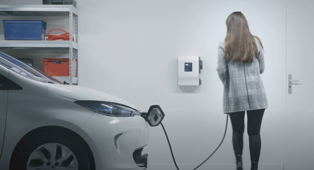 Пластиковая однофазная зарядная станция Legrand Green'up Premium, 3.7/4,6 кВт, 16/20 A (0 590 30) - 7