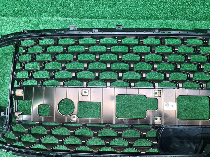 Решетка радиатора Hyundai Staria (2021-н.в.)