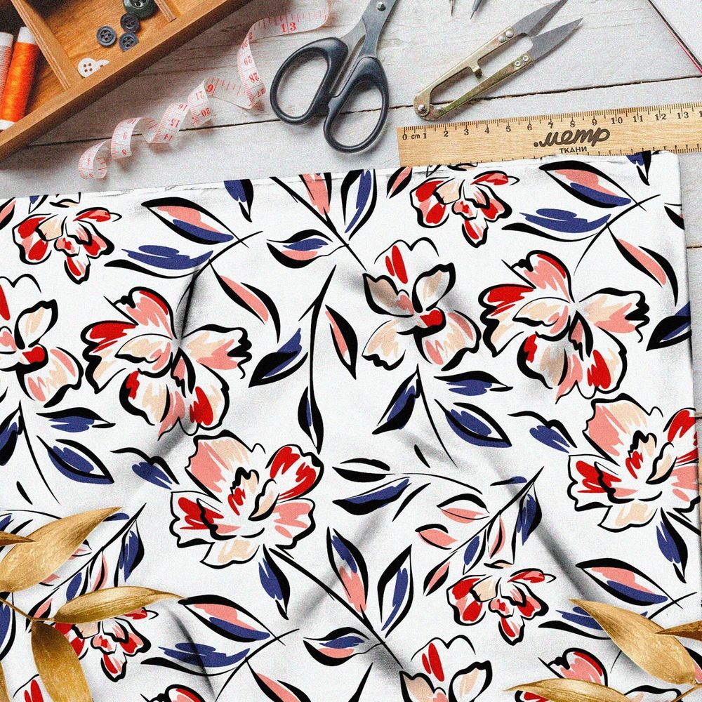 Ткань сатин рисованные цветы с чёрным контуром