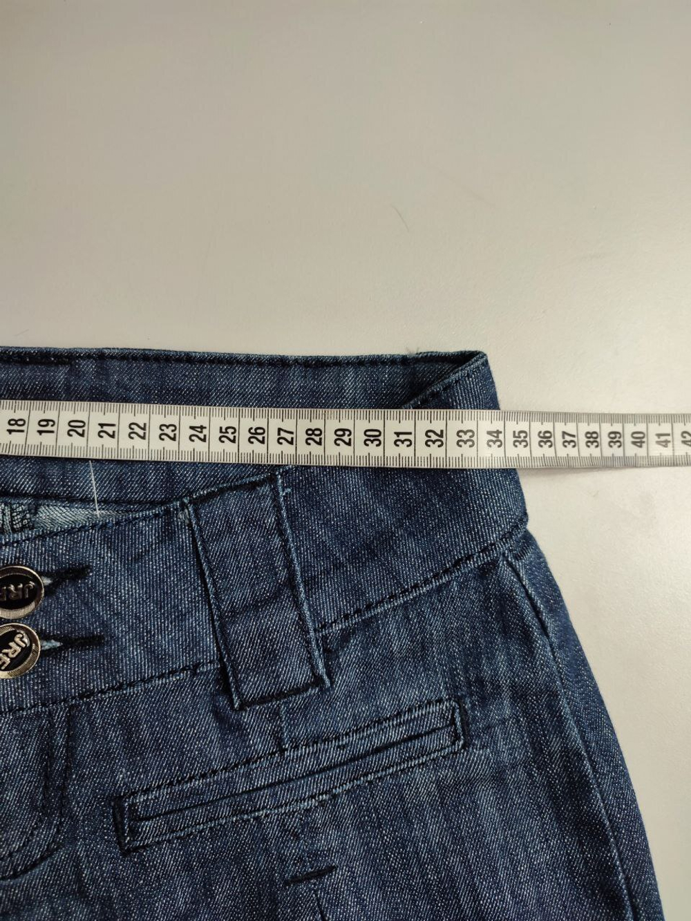 Джинсы  широкого кроя 42-44 размер