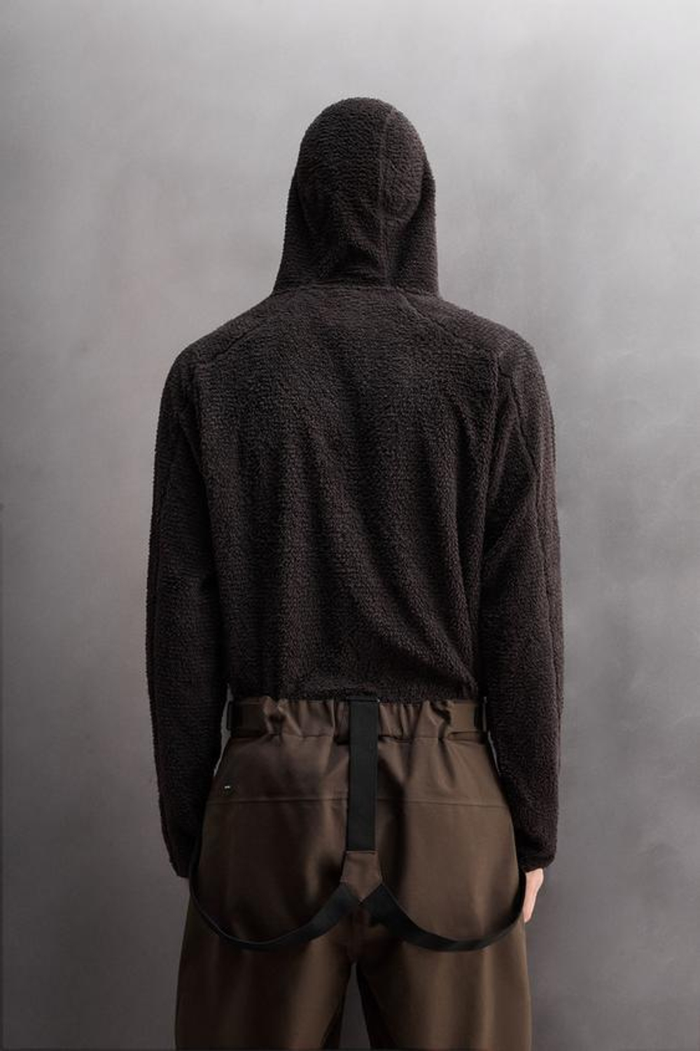 ZARA ФЛИСОВАЯ ТОЛСТОВКА SKI С КАПЮШОНОМ И ТЕКСТУРОЙ, ТЕМНО-КОРИЧНЕВЫЙ