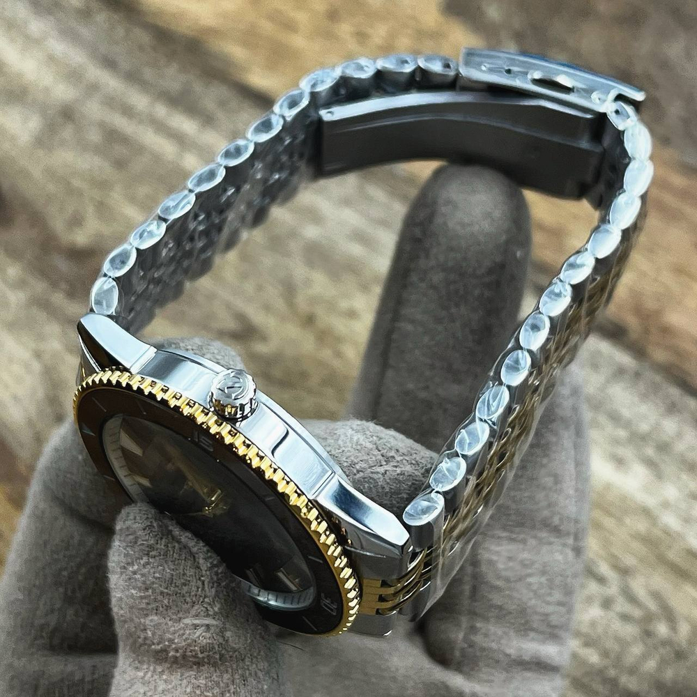 Часы Rado
