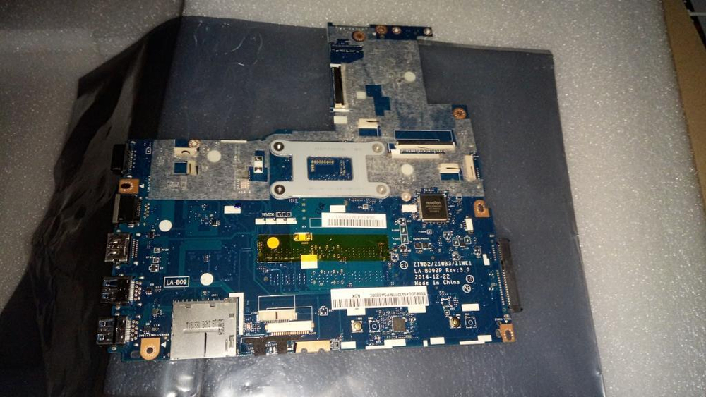 Материнская плата для ноутбука Lenovo B50-70 LA-B09 UMA Intel Xeon Silver 4210 FP NDOC 1000 (5B20G45932), оригинал