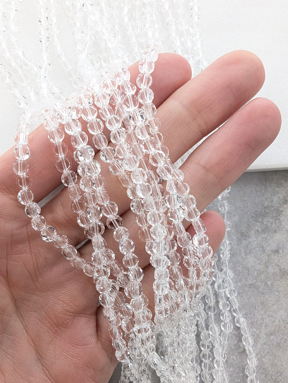 Бусины стеклянные монетки 4мм