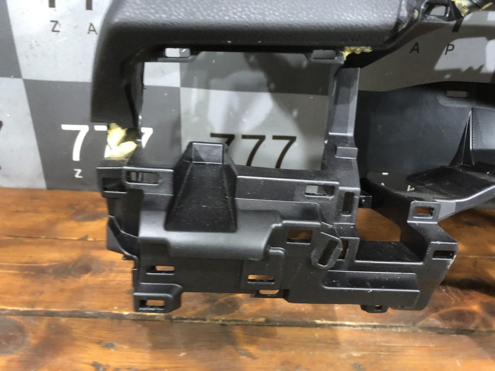 Торпедо Toyota Camry (XV70) 17-нв Б/У Оригинал 5540106471C2