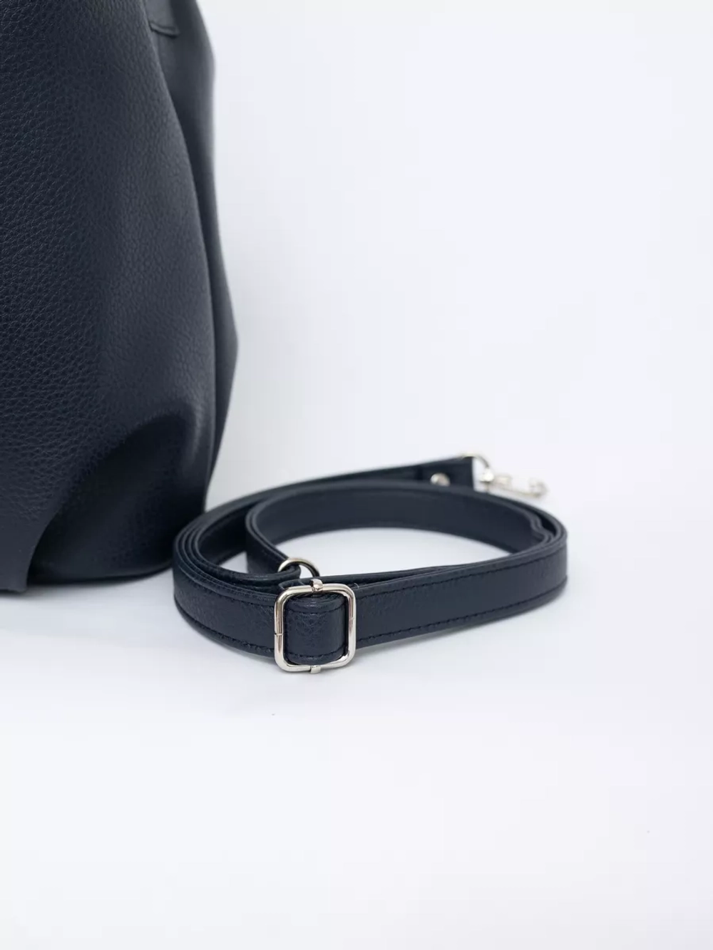 Сумка через плечо классическая