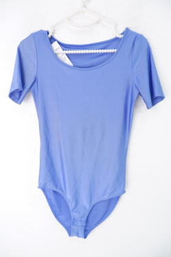 Боди голубое с коротким рукавом 44 размер