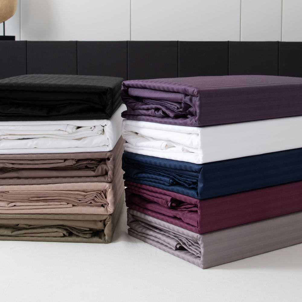 Комплект постельного белья Страйп Сатин Однотонный на резинке CTR028