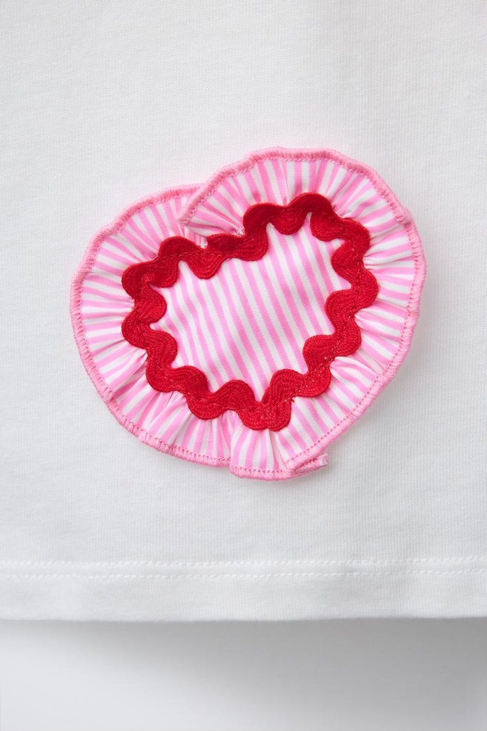 ZARA ФУТБОЛКА С СЕРДЕЧКАМИ ИЗ ПОПЛИНА, РОЗОВЫЙ