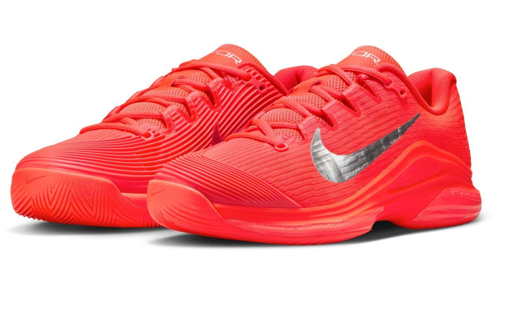 Женские теннисные кроссовки Nike Zoom Vapor 12 HC Premium - bright crimson/metallic silver