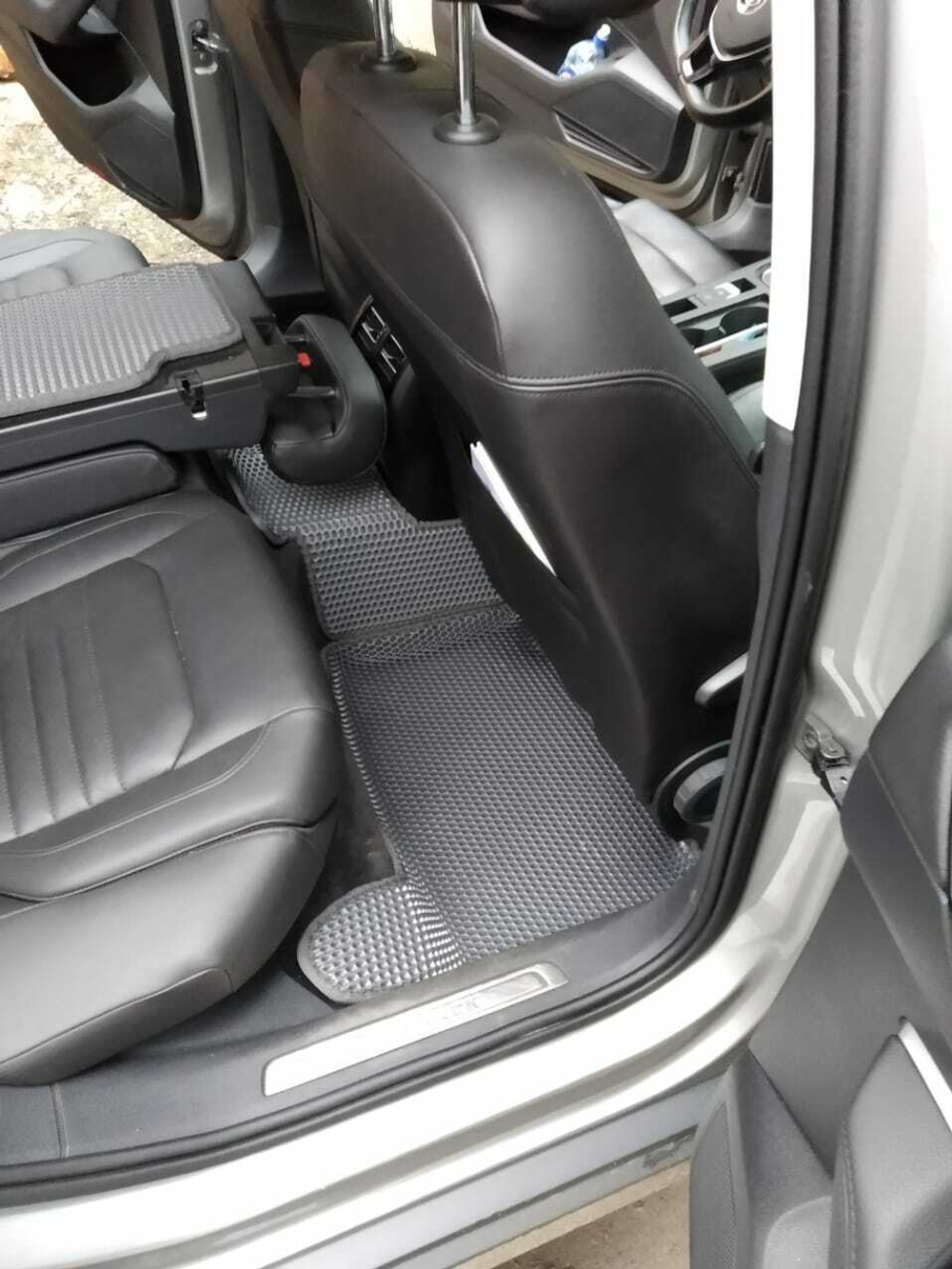 Автоковрики для VW Passat B8 (Сборка Россия)