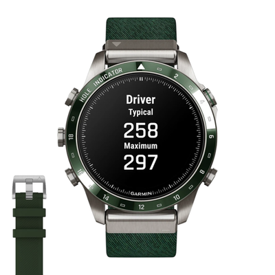 Спортивные часы Garmin MARQ Golfer (Gen 2), нейлоновый ремешок цвета «сосновый лес», силиконовый ремешок цвета «сосновый лес» Безель из титана и керамики, корпус из титана, AMOLED-дисплей с куполообразным сапфировым стеклом. Нейлоновый ремешок жаккардовог