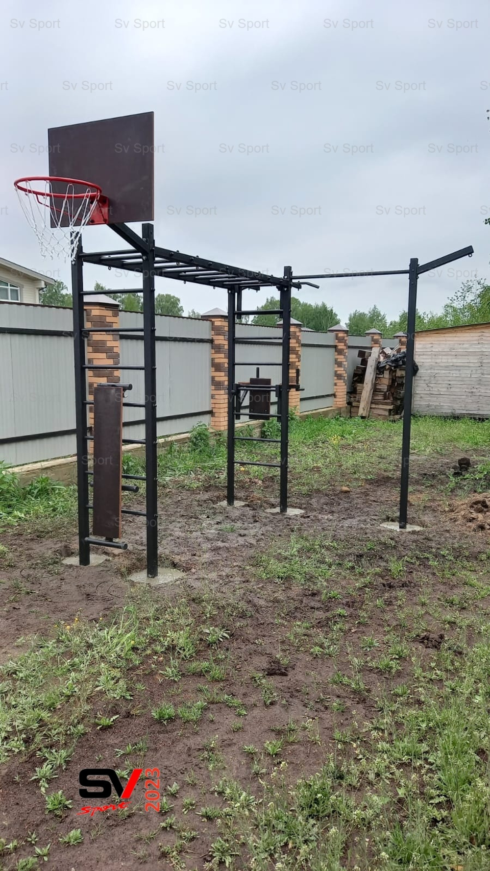 Монтаж уличной шведской стенки Sv Sport Рукоход (5 вертикальных столбов)