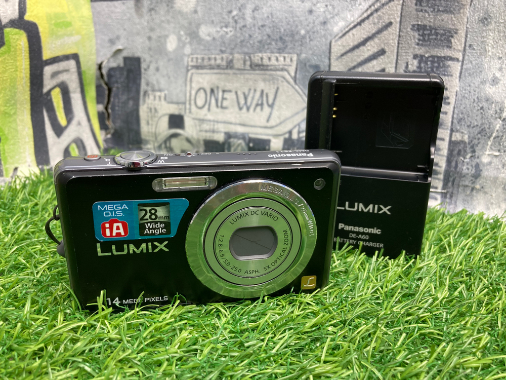 Panasonic Lumix DMC-FS11