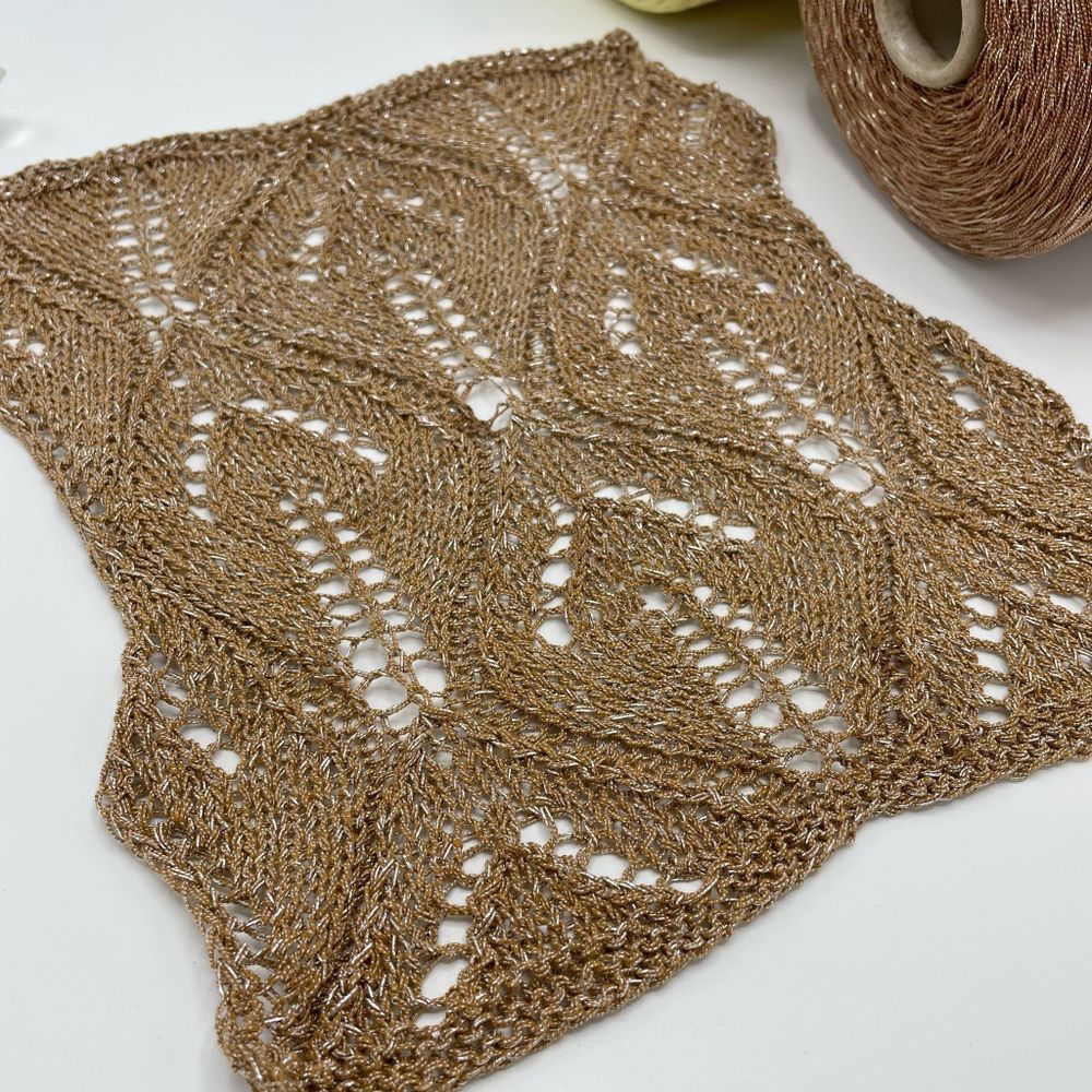 Бобинная пряжа для вязания (200 гр.) LAGOPOLANE 41% хлопок 36% полиамид 18% полиэстер 5% люрекс