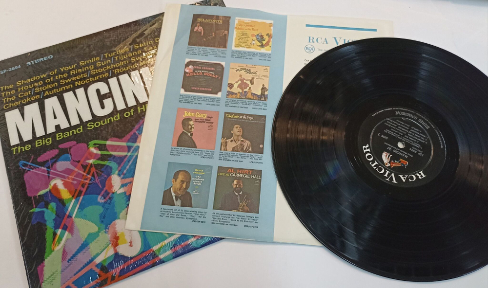 Винтажная виниловая пластинка Henry Mancini And His Orchestra Mancini 67 (The Big Band Sound Of Henry Mancini) (USA 1967)