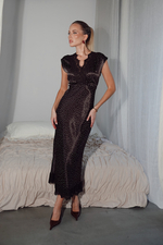 Платье в длине макси в мелкий горох