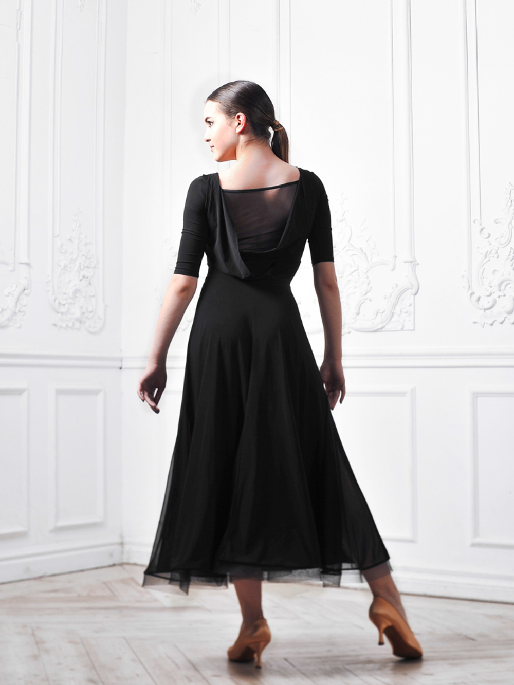 Платье St с качелью на спинке