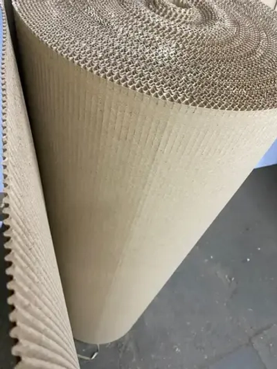 Картон упаковочный в рулоне ширина 1,05 метра длина 25 метров