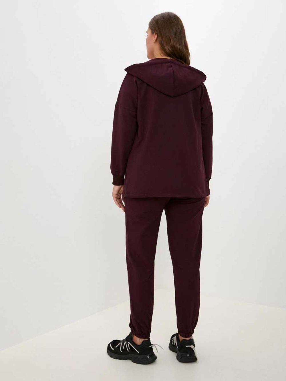 Костюм спортивный