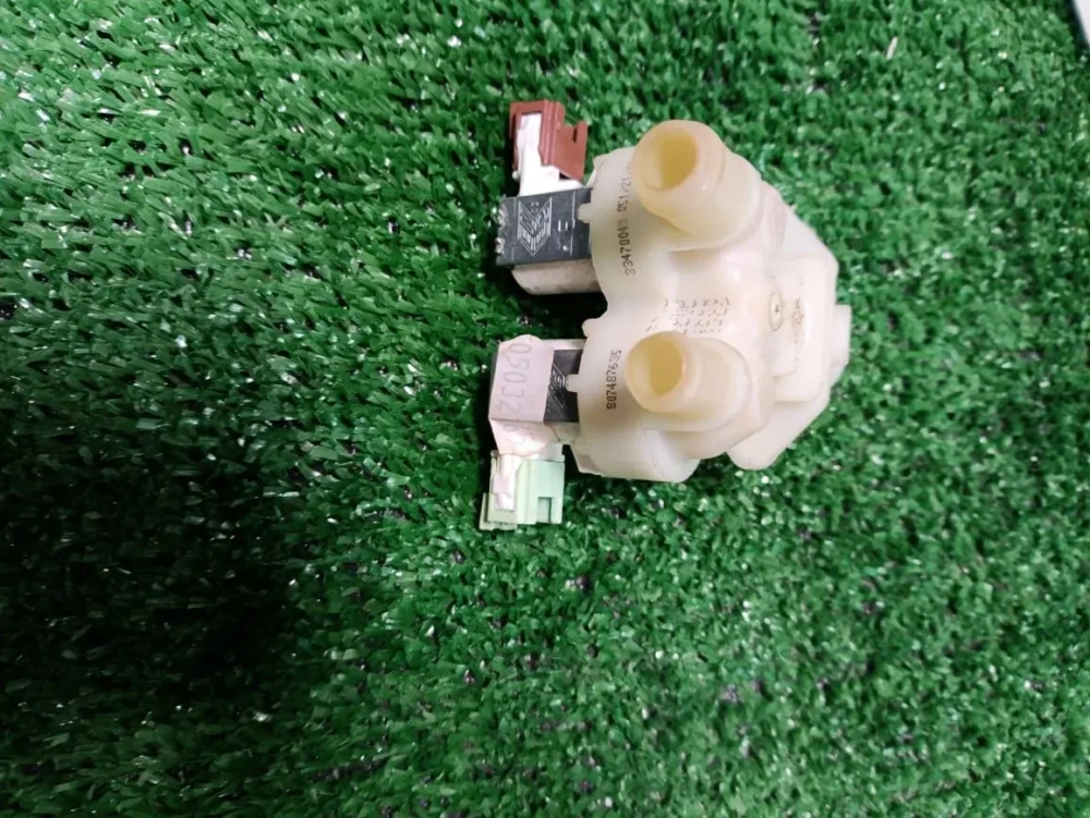 Клапан для стиральной машины AEG, Electrolux, Zanussi 807487635 - 33470043 - оригинал (с разбора)