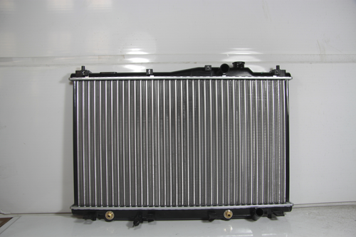Радиатор охлаждения Honda Stream 1