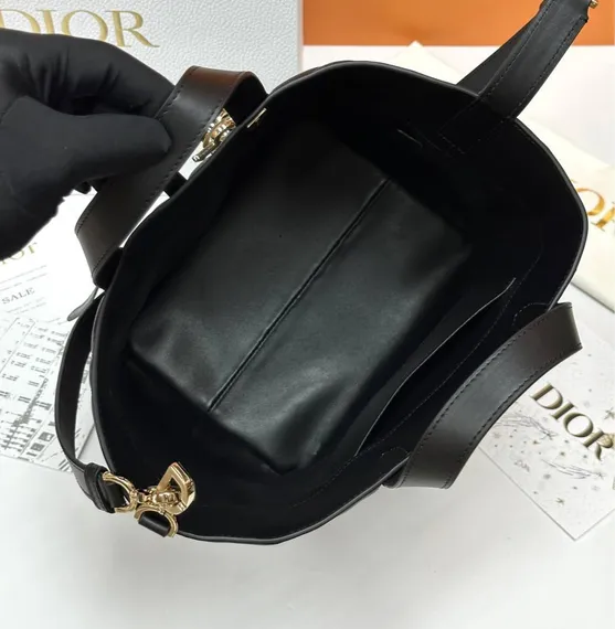 Сумка Dior Toujours вертикальная, черный