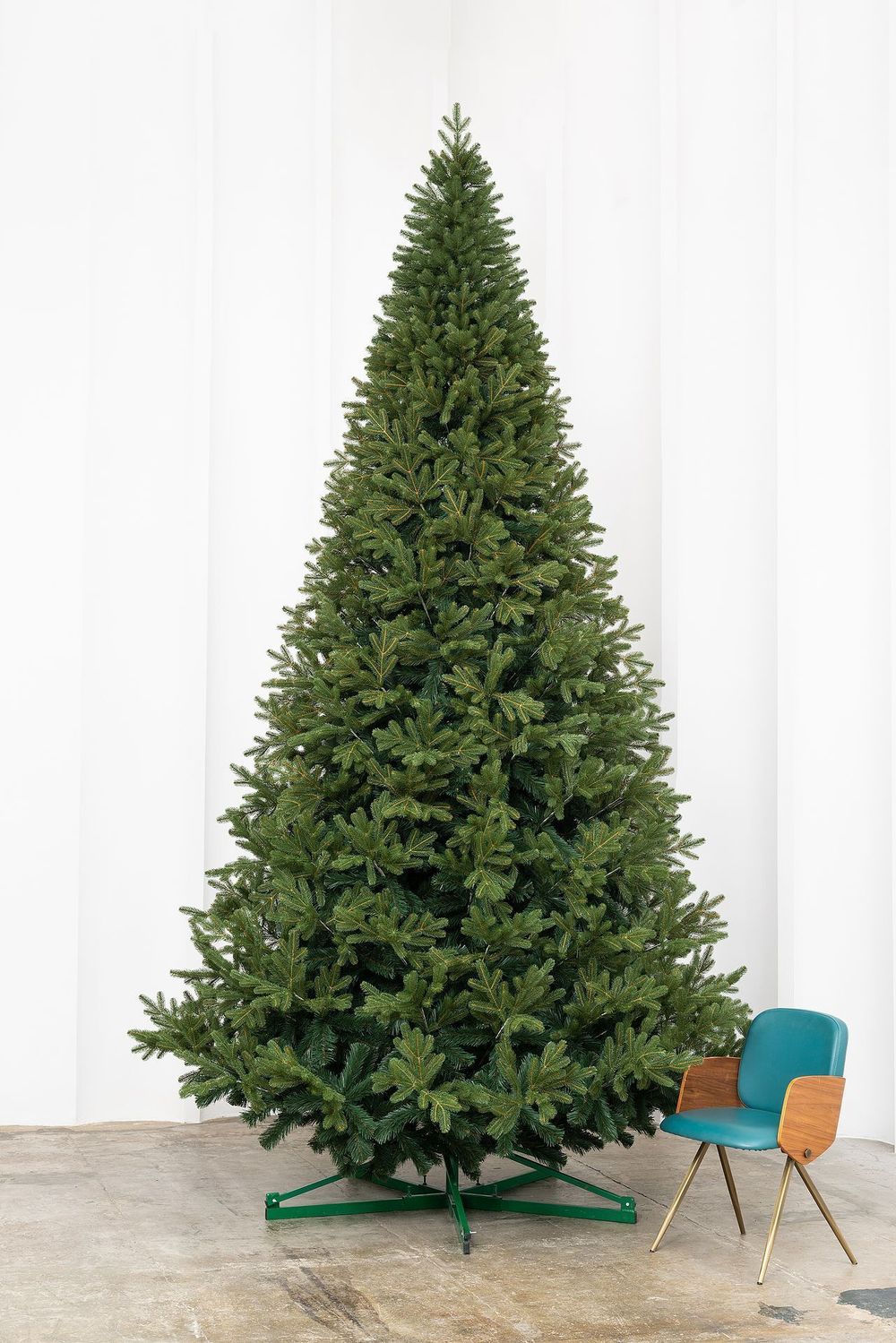 большая новогодняя ель "Дворцовая" (хвоя литая+пвх)