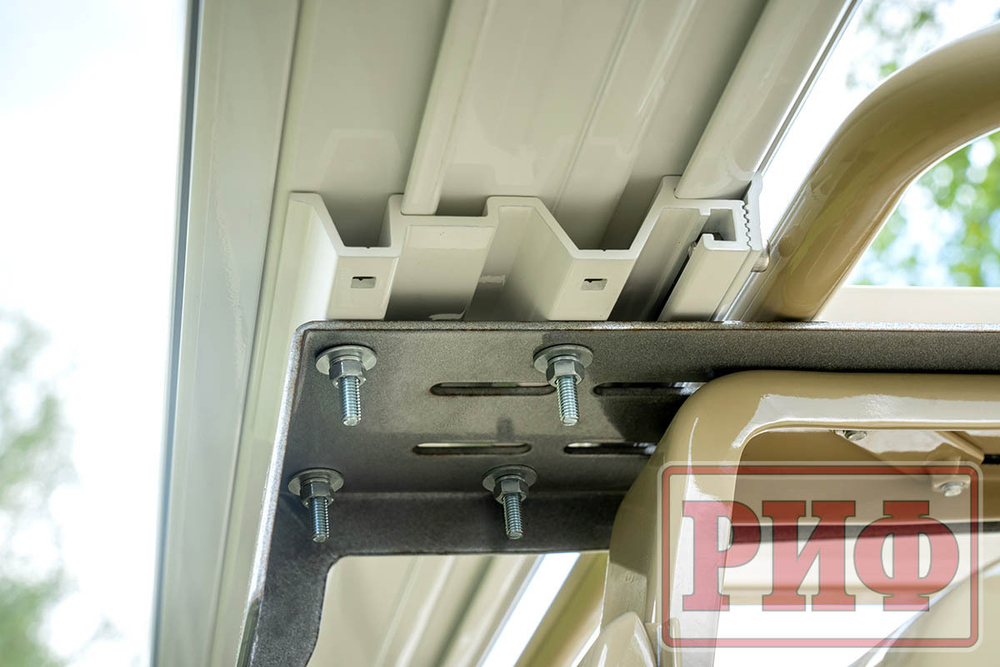 Маркиза автомобильная 2,5х2,0 м кассетная с электроприводом, корпус белый РИФ