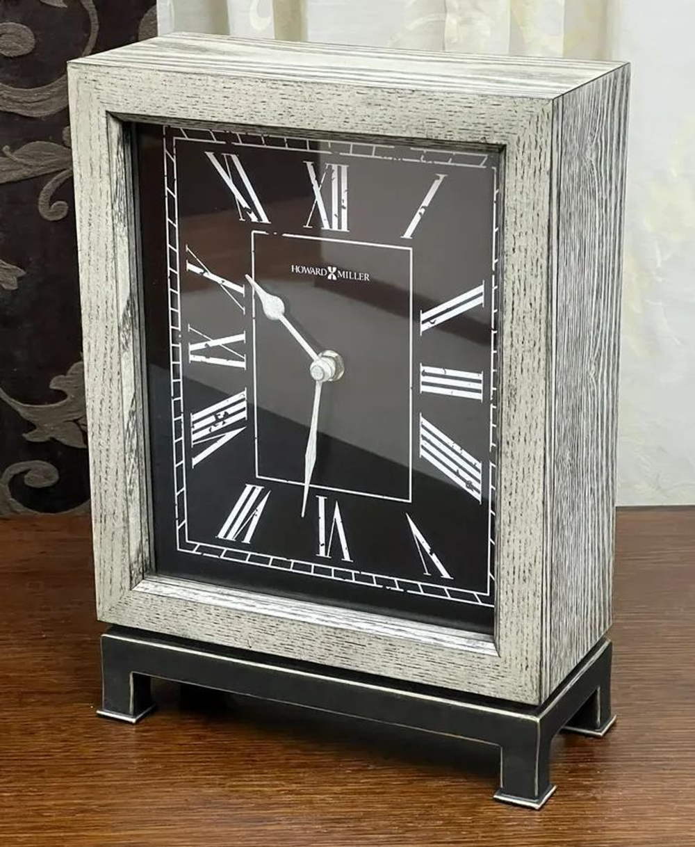 Настольные часы Howard Miller 635-189 кварцевые, Дерево состаренное, 31 x 23 x 10 см.