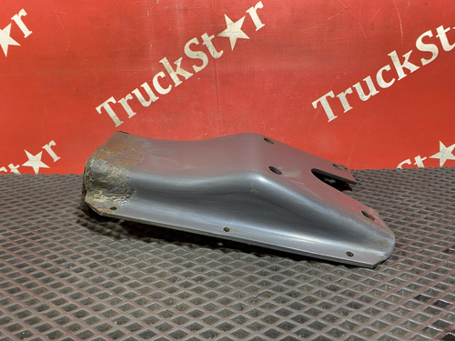 Кронштейн амортизатора переднего