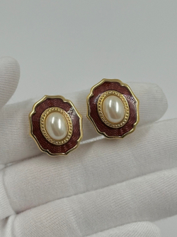 Клипсы с коричневой эмалью и «жемчугом» Burberrys