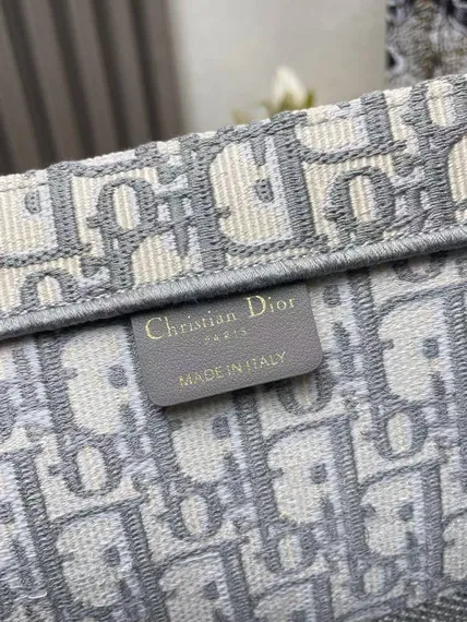 Сумка Dior Book Tote, светло-серый