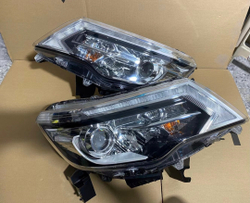 Оригинальная передняя фара Nissan Terra (галоген/LED),