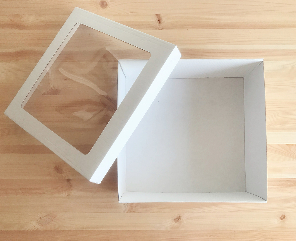 Коробка с окном 30 х 30 х 12 см, белая