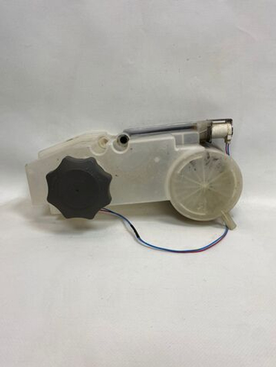 68.1 Бачок для соли LG D1463CF б/у для посудомоечной машины