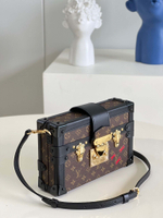 Louis Vuitton Petite Malle