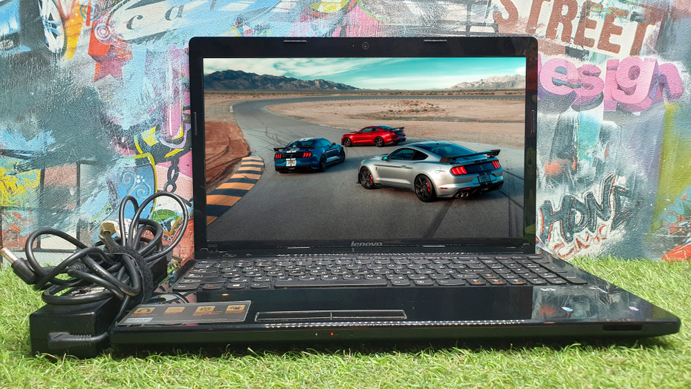 Ноутбук Lenovo Celeron/2 Gb