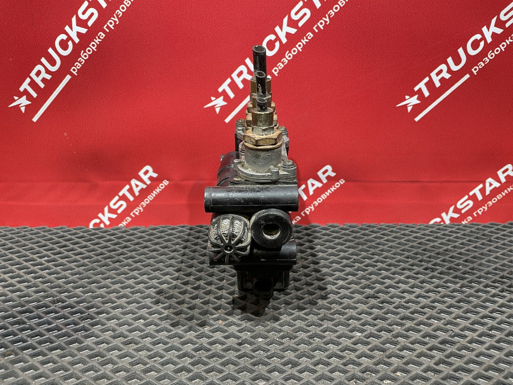 Кран уровня пола главный