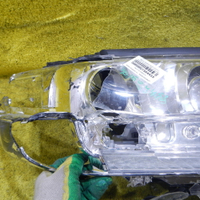 Битая Фара правая Toyota Land Cruiser 200 (2015-2021) LED
