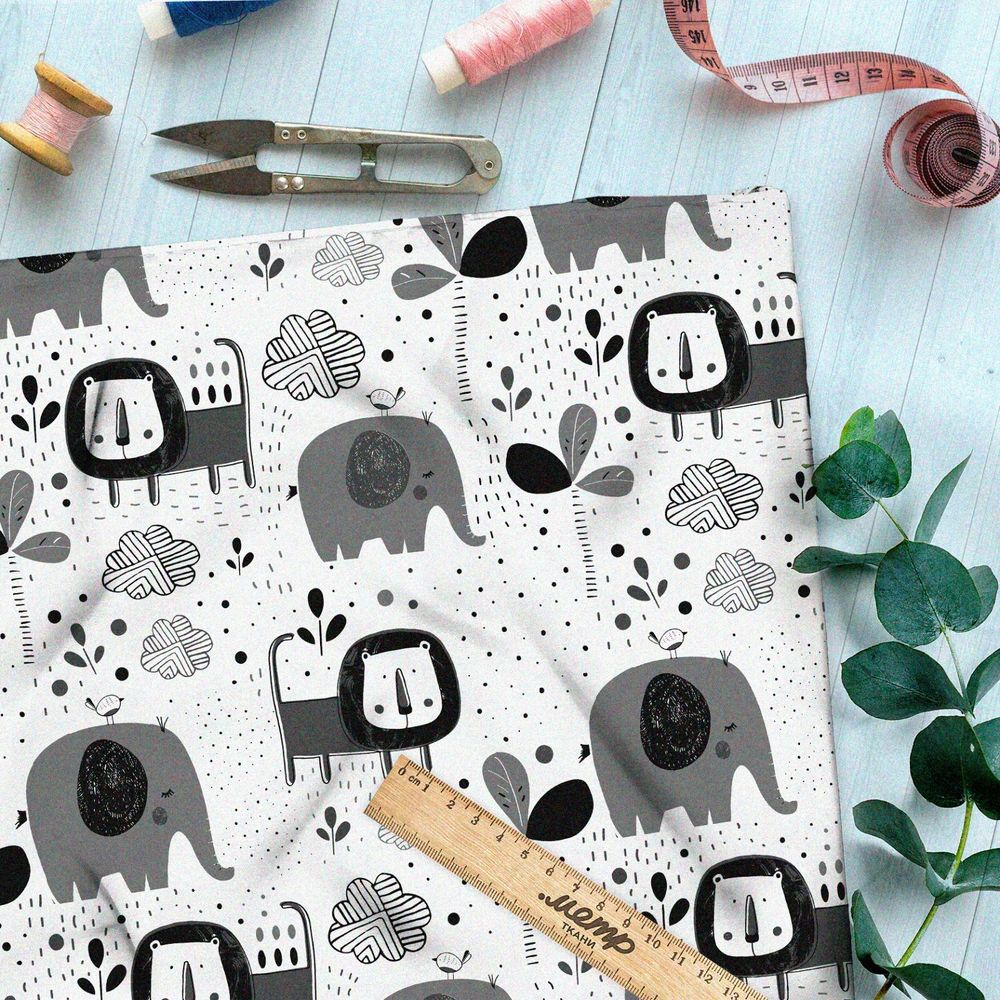 Ткань блэкаут африканские звери на белом фоне