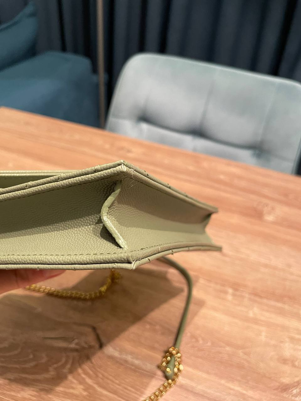 Сумка Saint Laurent Envelope mini