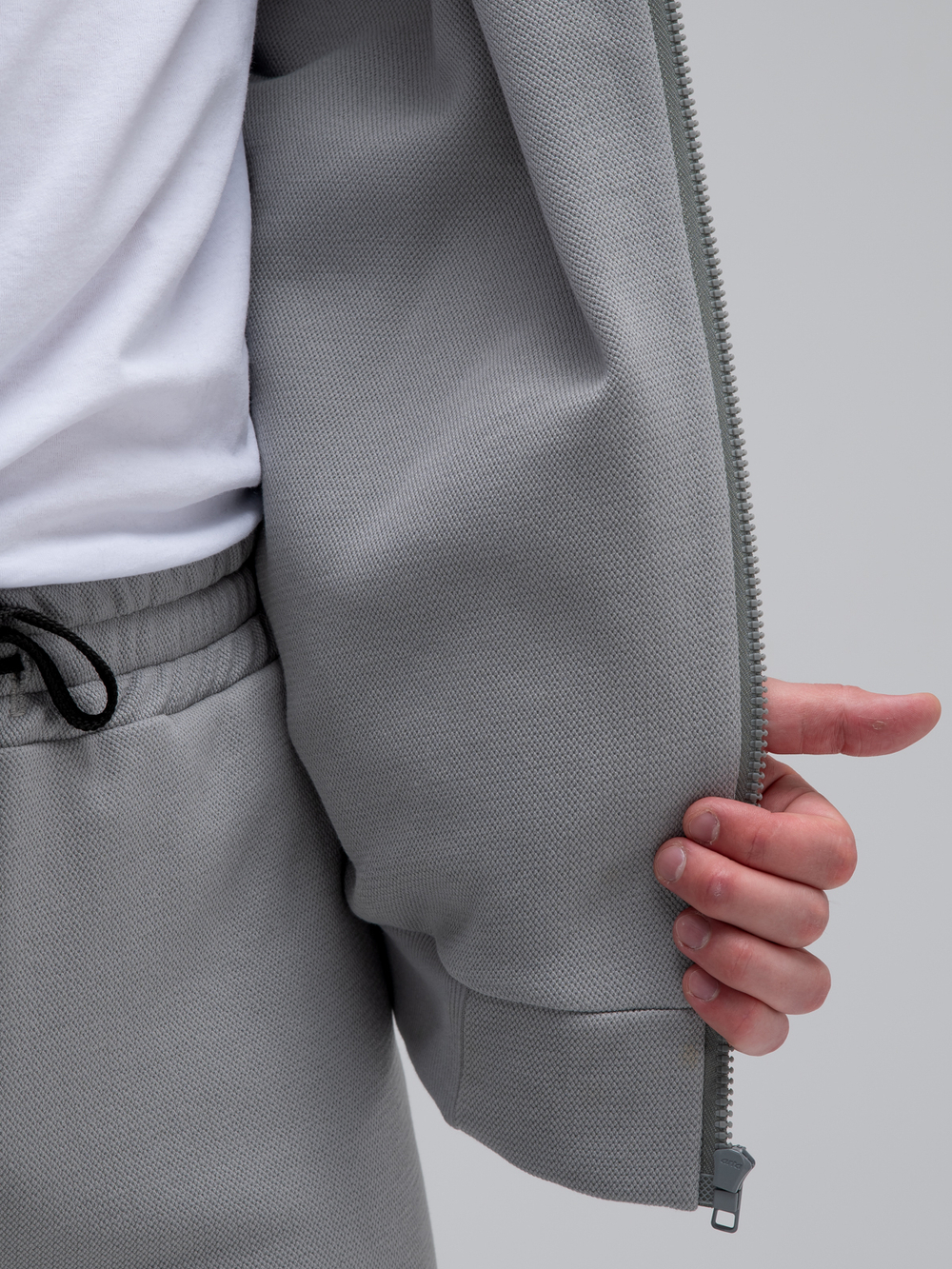 Толстовка на молнии с капюшоном теплая. Грей