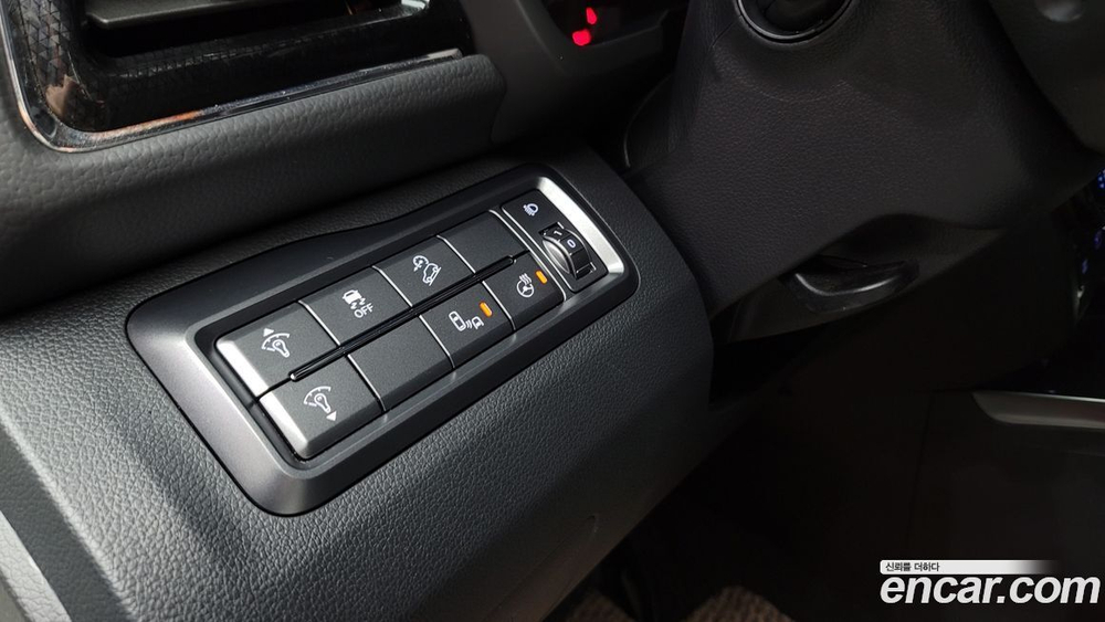 KG Mobility (Ssangyong) Very New Tivoli Бензин 1.5 2WD (01.2020)