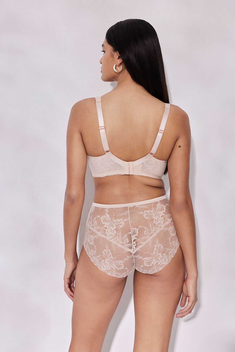 Бюстгальтер Sublime M Plus Bralette light beige Alles