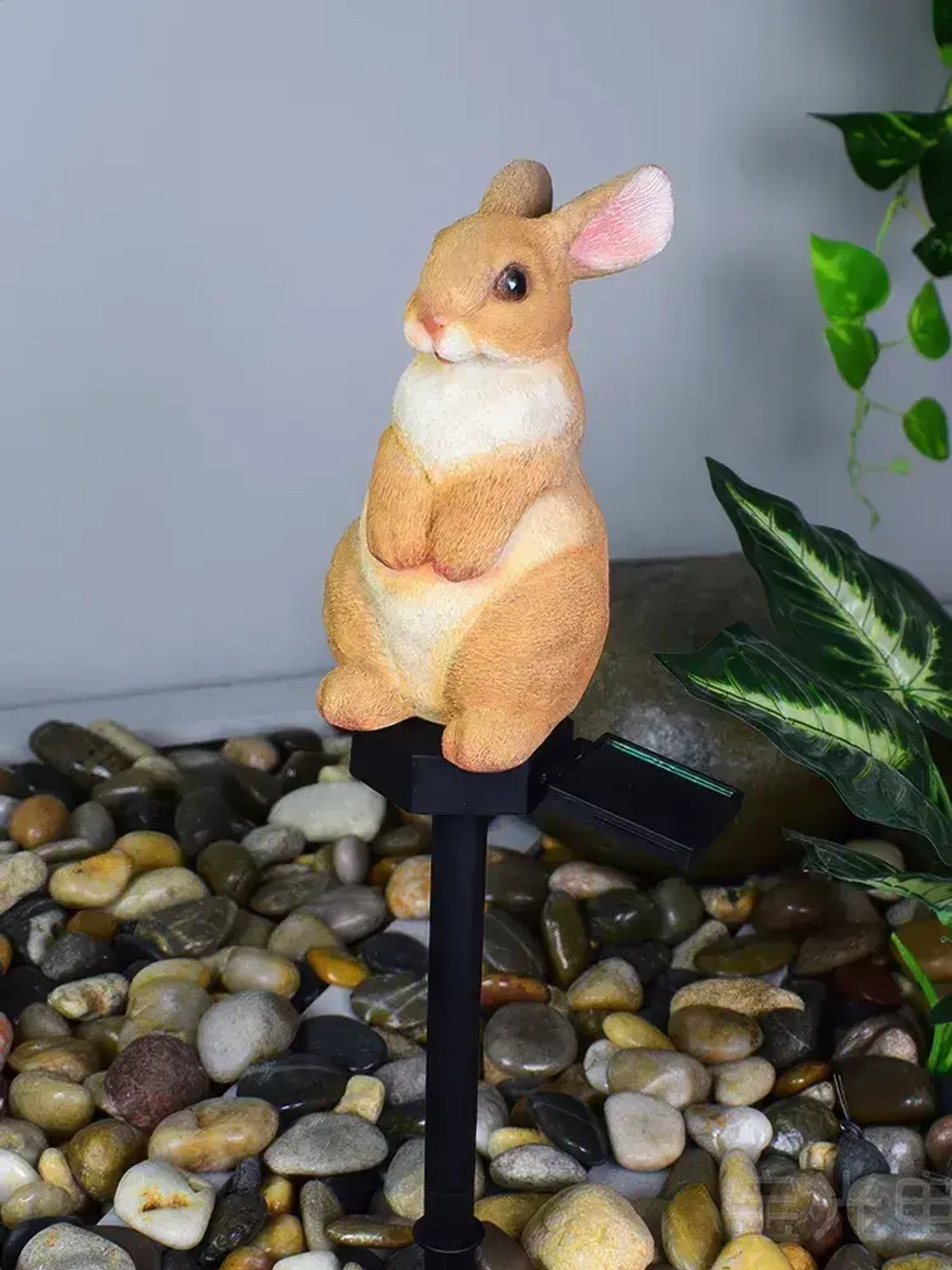 Садовый фонарь зайчик, украшение сада, для улицы, на солнечной батареи